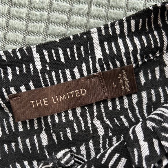 Ruffled mesh top - Picture 6 of 7